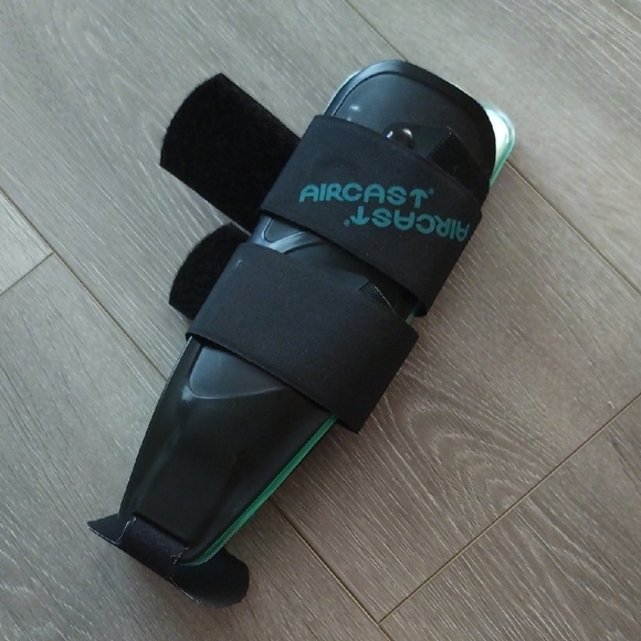 Black Ankle Support Brace - Picture 9 of 9